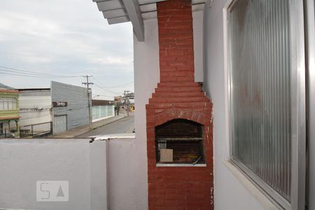 Casa de condomínio para alugar com 48m², 2 quartos e 1 vagaÁrea de Serviço - Churrasqueira