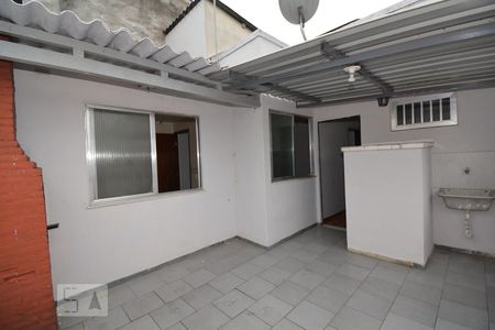 Casa de condomínio para alugar com 48m², 2 quartos e 1 vagaÁrea de Serviço - Churrasqueira