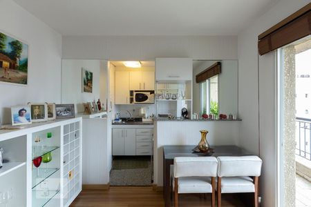 Sala de apartamento para alugar com 2 quartos, 58m² em Vila Nova Conceição, São Paulo