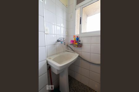 Apartamento para alugar com 58m², 2 quartos e 1 vagaÁrea de Serviço