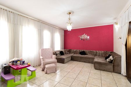 Sala de casa para alugar com 4 quartos, 400m² em Vila Nilo, São Paulo