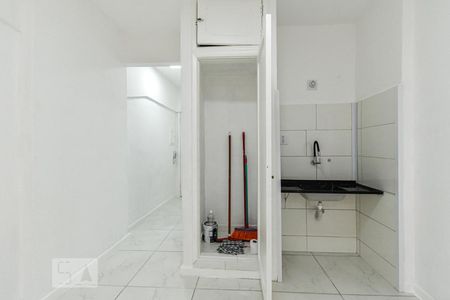 Cozinha de kitnet/studio para alugar com 1 quarto, 30m² em Higienópolis, São Paulo