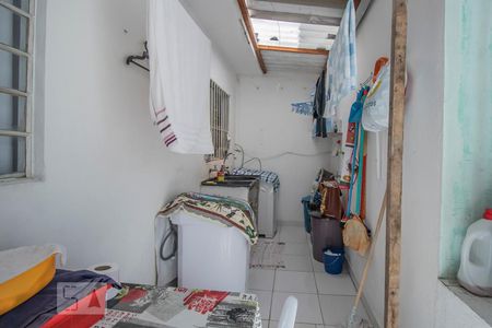 Casa à venda com 207m², 5 quartos e 1 vagaÁrea de Serviço - Edícula