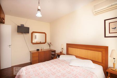 Dormitório detalhe de apartamento para alugar com 2 quartos, 98m² em Petrópolis, Porto Alegre
