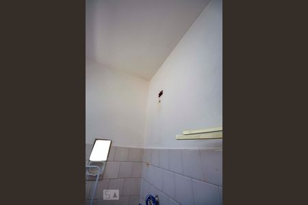 Banheiro de apartamento à venda com 1 quarto, 40m² em Sarandi, Porto Alegre