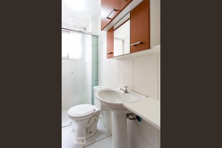 Banheiro de apartamento para alugar com 2 quartos, 48m² em Santa Maria, Osasco