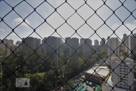 Apartamento para alugar com 159m², 3 quartos e 3 vagasVista da varanda