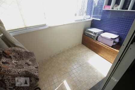 Apartamento para alugar com 159m², 3 quartos e 3 vagasVaranda