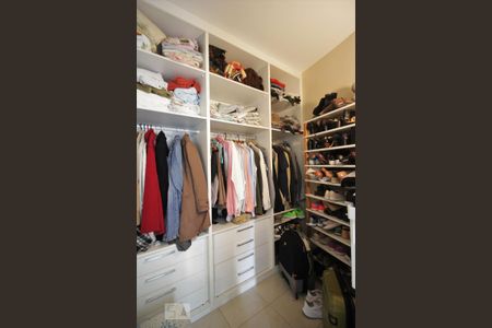 Apartamento para alugar com 159m², 3 quartos e 3 vagasCloset