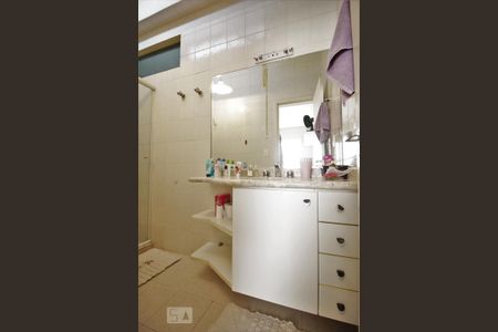 Apartamento para alugar com 159m², 3 quartos e 3 vagasBanheiro da suíte 1