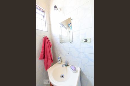 Casa à venda com 240m², 2 quartos e 1 vagaBanheiro