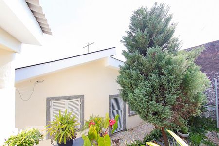 Casa à venda com 240m², 2 quartos e 1 vagaFachada