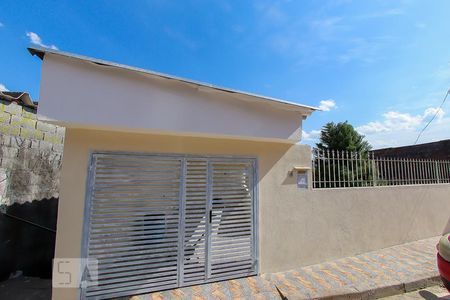 Casa à venda com 240m², 2 quartos e 1 vagaFachada