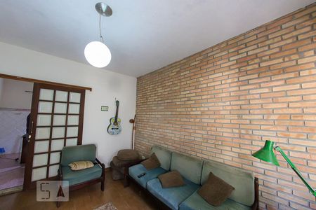 Sala de casa para alugar com 2 quartos, 240m² em Jardim do Papai, Guarulhos