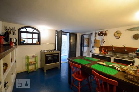 Casa à venda com 500m², 6 quartos e sem vagaCozinha