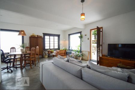 Casa à venda com 500m², 6 quartos e sem vagaStudio