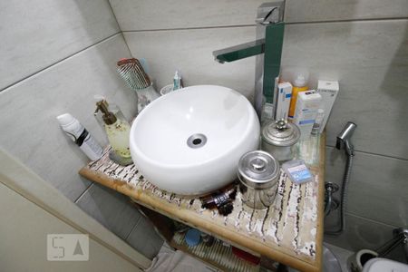 Apartamento à venda com 125m², 2 quartos e 1 vaga Apartamento à venda com 125m², 2 quartos e 1 vagaBanheiro