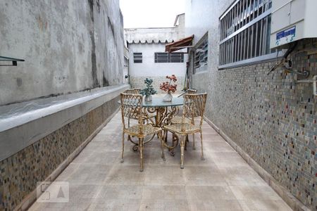 Apartamento à venda com 125m², 2 quartos e 1 vaga Apartamento à venda com 125m², 2 quartos e 1 vagaQuintal