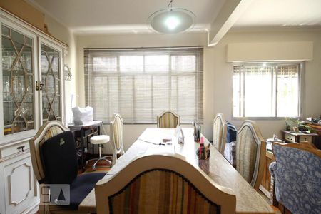 Apartamento à venda com 125m², 2 quartos e 1 vaga Apartamento à venda com 125m², 2 quartos e 1 vagaSala de Jantar