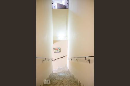 Escada de casa à venda com 3 quartos, 136m² em Nova Gerty, São Caetano do Sul
