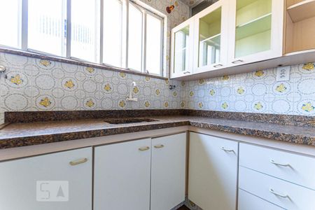 Casa à venda com 185m², 4 quartos e 2 vagas Casa à venda com 185m², 4 quartos e 2 vagasCozinha