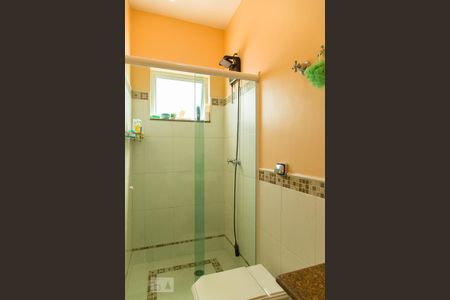 Casa à venda com 300m², 3 quartos e 7 vagasBanheiro da suíte