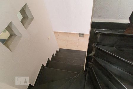 Casa à venda com 300m², 3 quartos e 7 vagasEscada