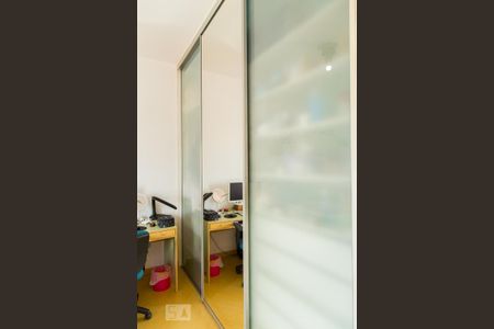 Casa à venda com 300m², 3 quartos e 7 vagasSuíte 3 - Armário