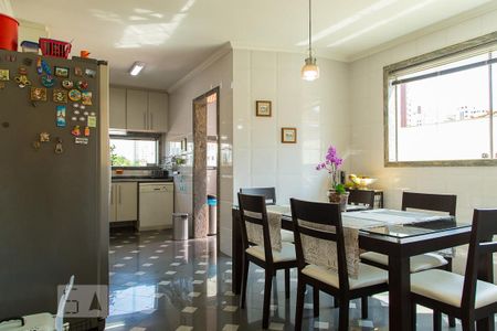 Casa à venda com 300m², 3 quartos e 7 vagasCozinha