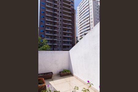 Casa à venda com 300m², 3 quartos e 7 vagasVaranda do sótão