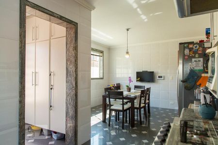 Casa à venda com 300m², 3 quartos e 7 vagasCozinha