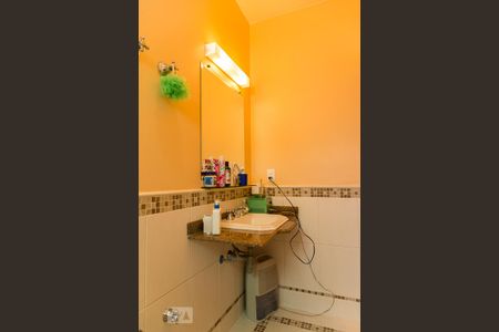 Casa à venda com 300m², 3 quartos e 7 vagasBanheiro da suíte