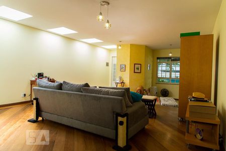 Sala de casa à venda com 3 quartos, 300m² em Saúde, São Paulo