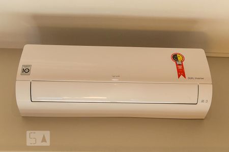 Casa à venda com 300m², 3 quartos e 7 vagasSuíte - Ar condicionado