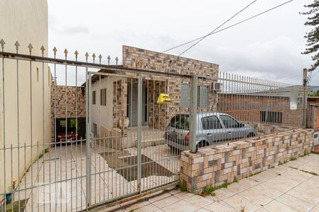 Casa à venda com 136m², 3 quartos e 1 vaga Casa à venda com 136m², 3 quartos e 1 vagaFachada