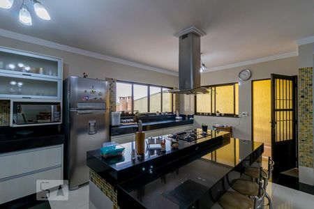 Casa à venda com 400m², 3 quartos e 6 vagasCozinha 