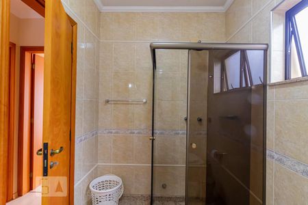 Casa à venda com 400m², 3 quartos e 6 vagasBanheiro 