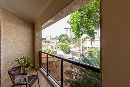 Casa à venda com 400m², 3 quartos e 6 vagasSacada da Suíte 