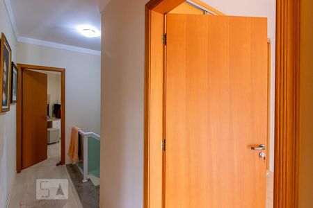 Casa à venda com 400m², 3 quartos e 6 vagasCorredor 