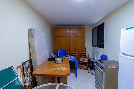 Casa à venda com 400m², 3 quartos e 6 vagasQuarto de Serviço 2 