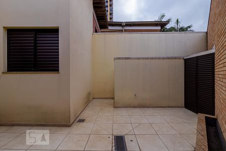 Casa à venda com 400m², 3 quartos e 6 vagasChurrasqueira