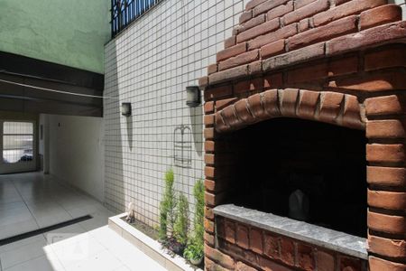 Churrasqueira e Quintal de casa para alugar com 3 quartos, 130m² em Vila Canero, São Paulo