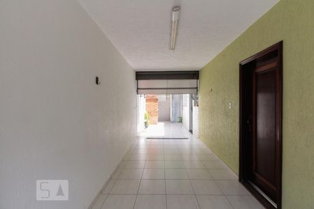 Garagem de casa para alugar com 3 quartos, 130m² em Vila Canero, São Paulo