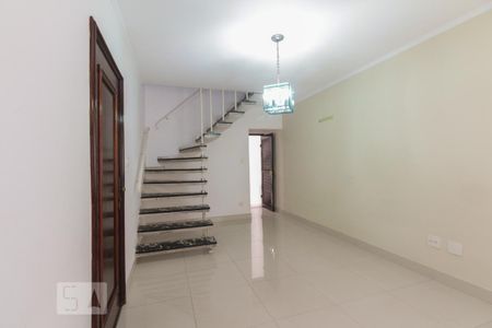 Sala de casa para alugar com 3 quartos, 130m² em Vila Canero, São Paulo