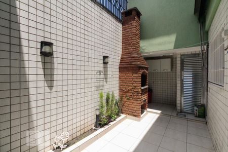 Churrasqueira e Quintal de casa para alugar com 3 quartos, 130m² em Vila Canero, São Paulo