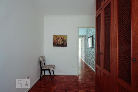 Quarto 2 de casa para alugar com 3 quartos, 130m² em Vila Canero, São Paulo