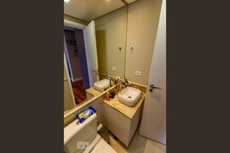 Apartamento à venda com 160m², 3 quartos e 3 vagasBanheiro da Suíte 1