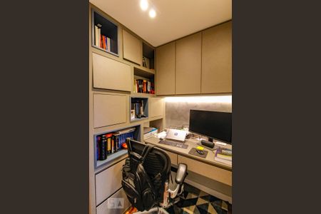 Apartamento à venda com 160m², 3 quartos e 3 vagasEscritório do corredor