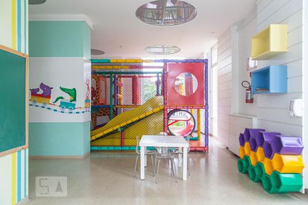 Apartamento à venda com 178m², 3 quartos e 3 vagas Apartamento à venda com 178m², 3 quartos e 3 vagasBrinquedoteca