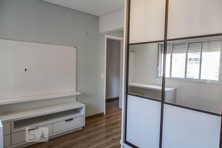 Apartamento à venda com 178m², 3 quartos e 3 vagas Apartamento à venda com 178m², 3 quartos e 3 vagasQuarto Suíte 2